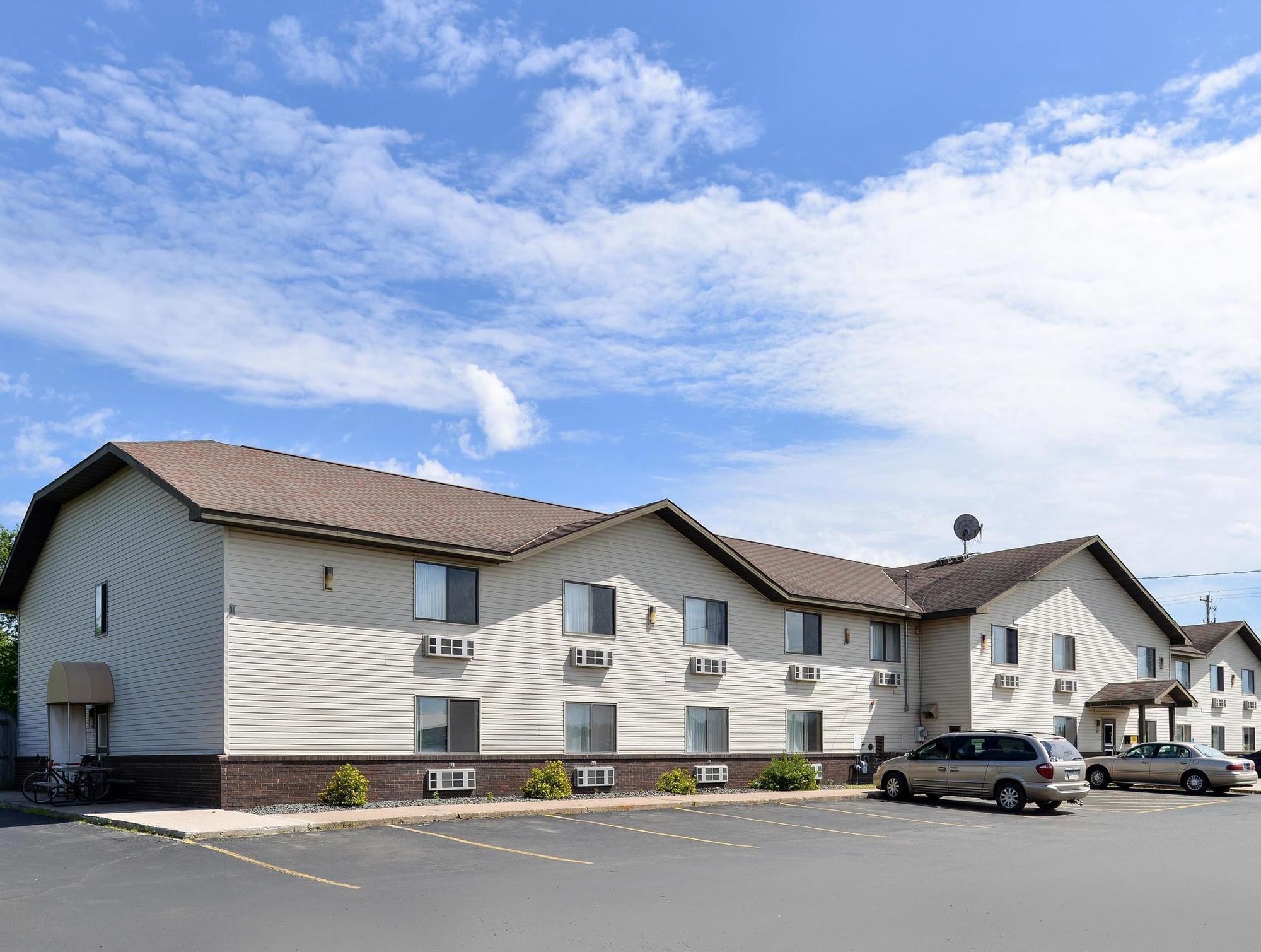 Rodeway Inn Hibbing Exterior photo