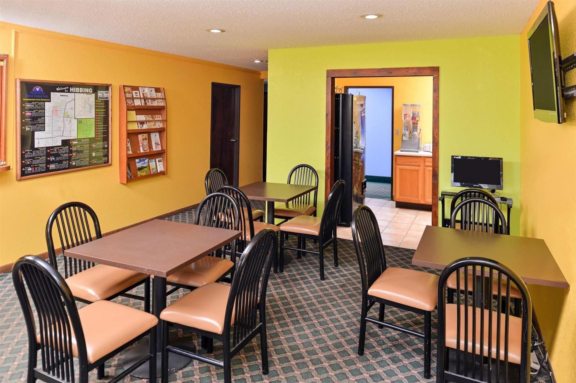 Rodeway Inn Hibbing Exterior photo